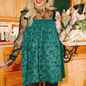 Green Mini Sundress with Long Sleeves and Square Neckline